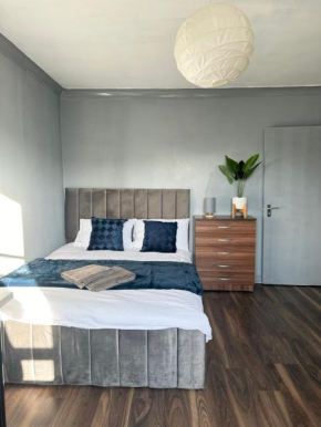 Spacious 4- Bedroom Flat! Kings cross, St Pancras